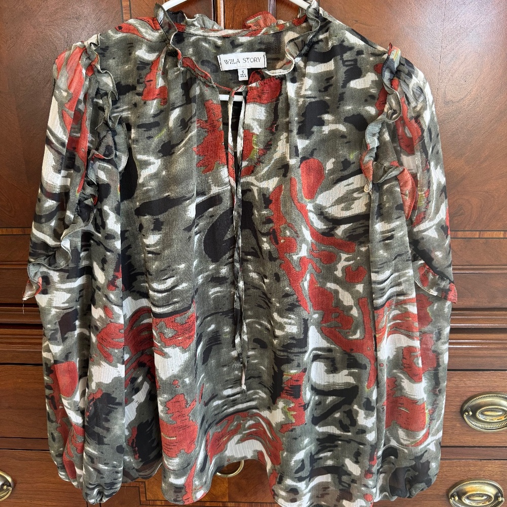 Willa Story animal print blouse with ruffled sleeves - size S